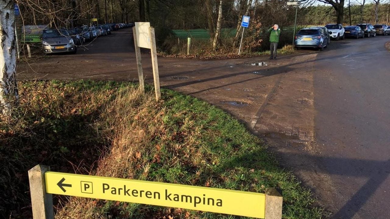 Bij de Kampina zijn de parkeerplaatsen vol