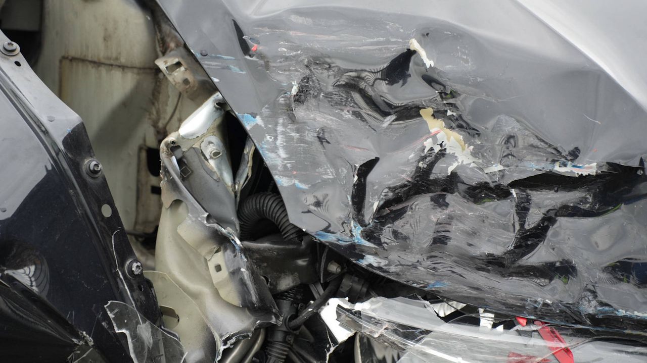 De schade van dichtbij (foto: Erik Haverhals/Persbureau Heitink).