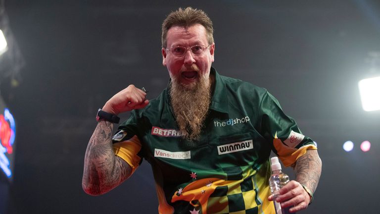 De bedwinger van Van Gerwen, Simon Whitlock. (Foto: Lawrence Lustig/PDC)