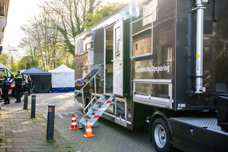 Het onderzoek in Tilburg was zaterdagochtend in volle gang (foto: Jack Brekelmans/SQ Vision).