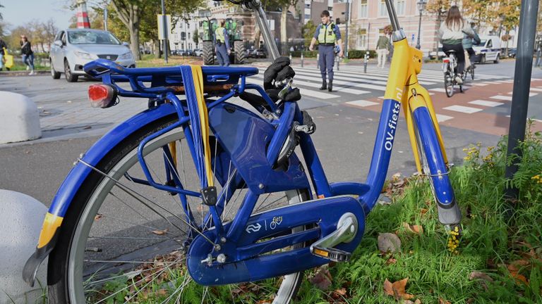 De aanrijding vond plaats op de Willemstraat in Breda (foto: Perry Roovers/SQ Vision).