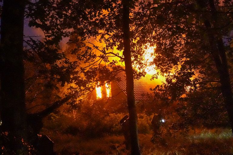 De brandweer had de handen vol (foto: Harrie Grijseels/SQ Vision).