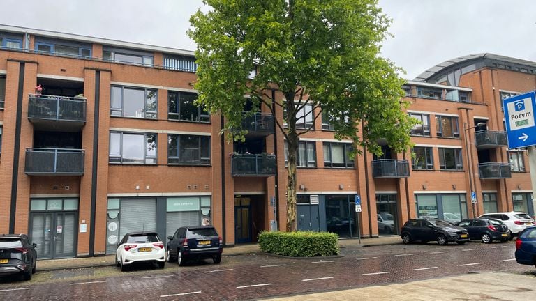 Het appartementen complex in Oosterhout (foto: René van Hoof)