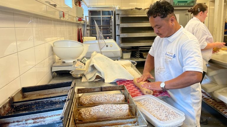Sararth is hulpbakker (foto: René van Hoof)