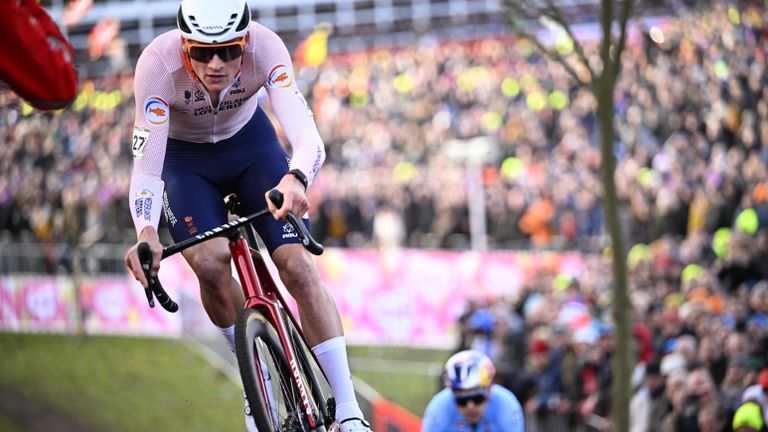 Mathieu van der Poel op kop (foto: ANP).