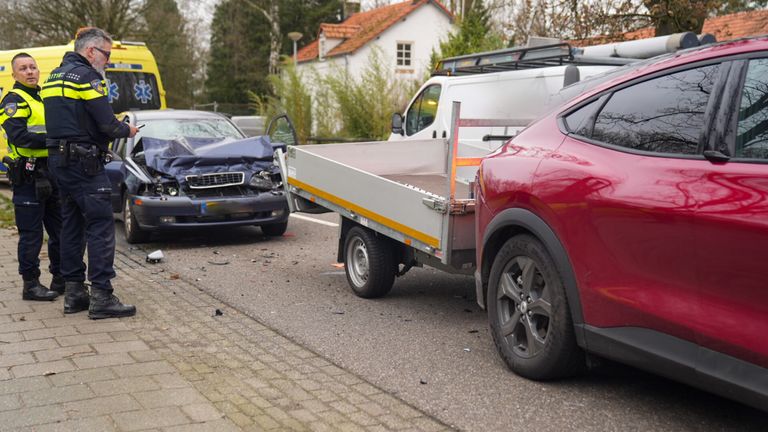 De schade aan de auto's is groot (foto: Harrie Grijseels SQ Vision Mediaprodukties)