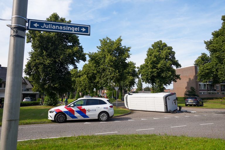 Ook de politie werd ingezet (foto: Gabor Heeres/SQ Vision).