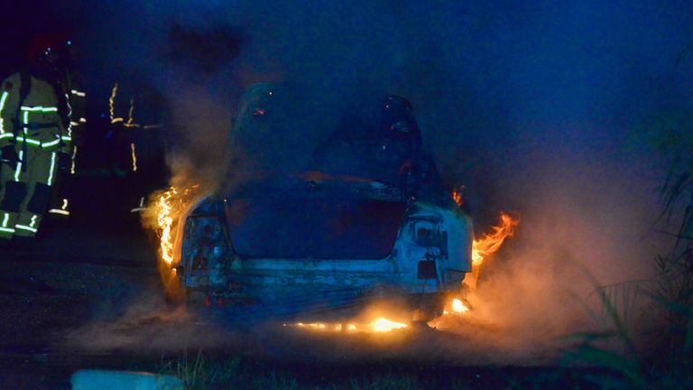 De auto was geparkeerd op een verlaten zijweg van de Kanaaldijk Zuid (foto: Johan Bloemers/SQ Vision).