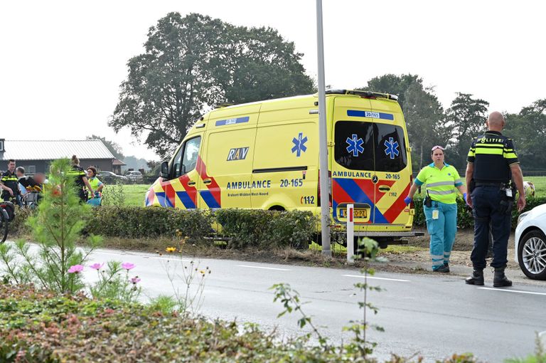 Het ongeluk gebeurde op het Kruispad in Rijsbergen (foto: Perry Roovers/SQ Vision).