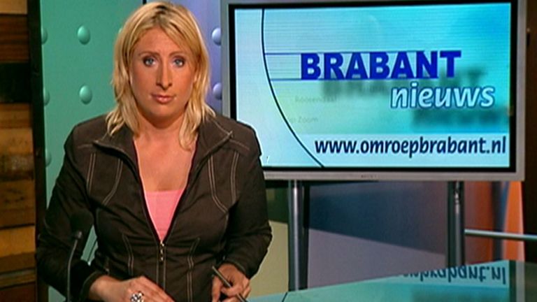 Meike de Jong als presentatrice van Brabant Nieuws in 2006.