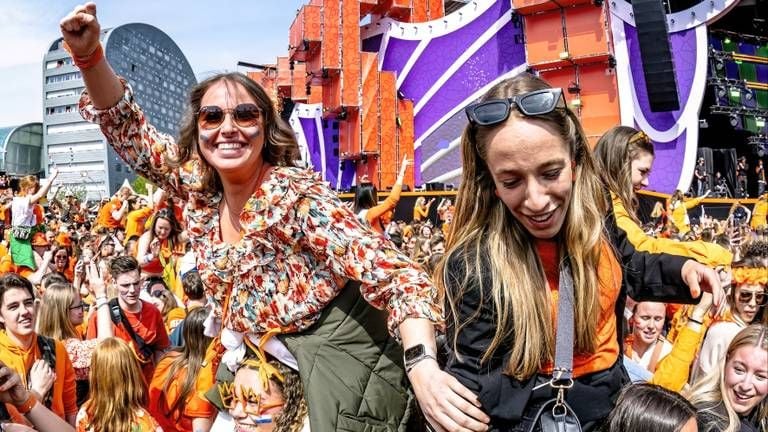 Een dolle boel in Breda bij Koningsdag 538