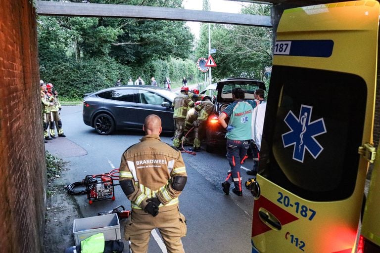 De bestuurder moest worden bevrijd (foto: Corrado Francke).