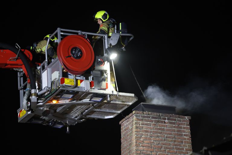 De brandweer in actie (foto: Sander van Gils/SQ Vision). 