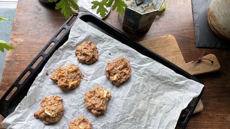 Kwarkbollen met havermout, appel en kaneel. (Foto: Karin Kamp)