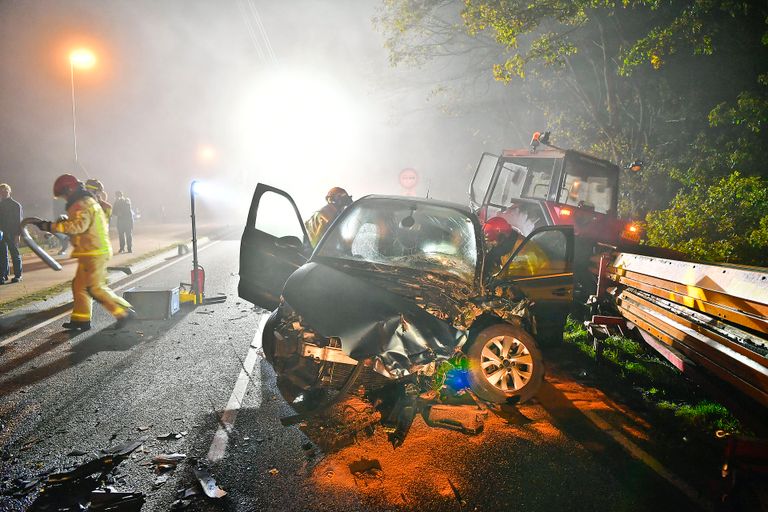 Het resultaat van de aanrijding (foto: Rico Vogels/SQ Vision).