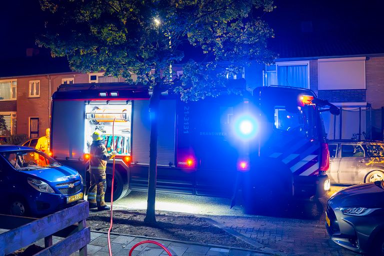 De brandweer had het vuur in Oss in een mum van tijd geblust (foto: Gabor Heeres/SQ Vision). 