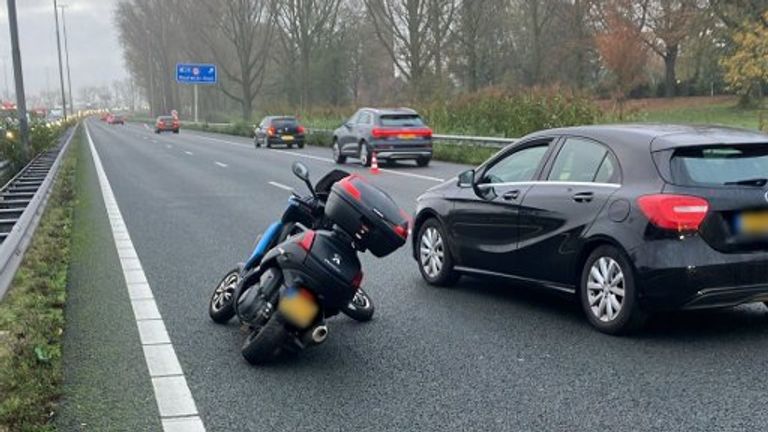 Bij het ongeluk op de A59 was in ieder geval een motor betrokken (foto: Rijkswaterrstaat).