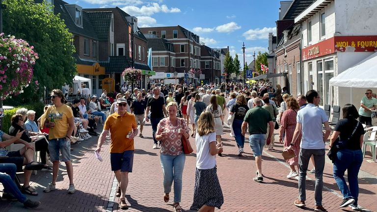 Heeze stroomt vol voor de Brabantsedag (foto: Raymond Merkx).