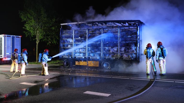 De brandweer bestreed het vuur (foto: Sander van Gils/SQ Vision).