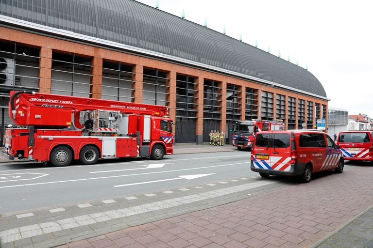 De brandweer rukte fors uit (foto: Chistian Traets/SQ Vision Mediaprodukties).