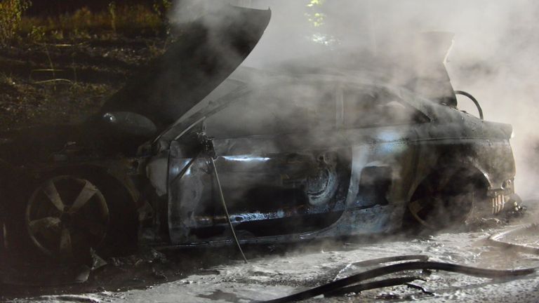 Van de auto in Someren-Eind bleef weinig over (foto: Johan Bloemers/SQ Vision).