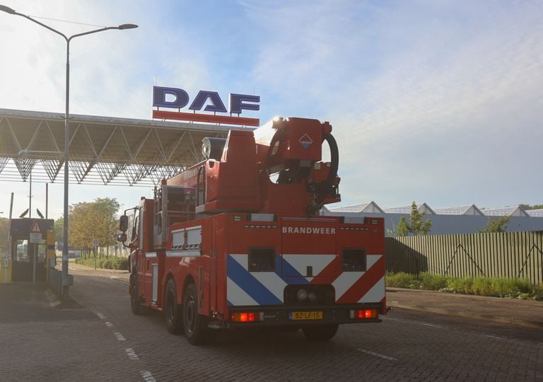 De brandweer bij DAF Trucks in Eindhoven (foto: Arno van der Linden/SQ Vision).