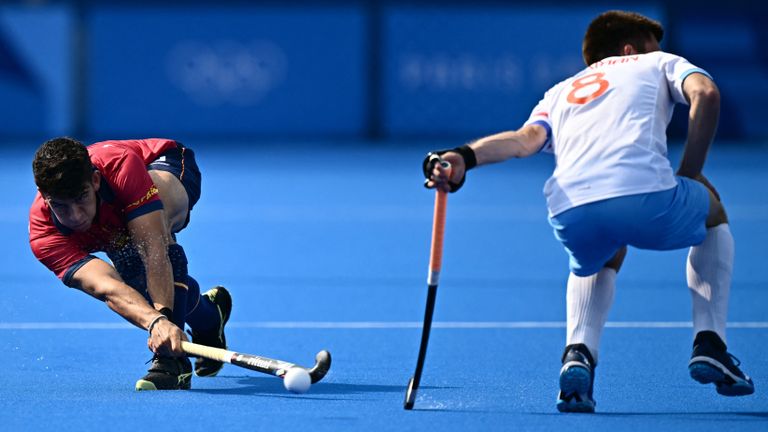 Thierry Brinkman kan de Spanjaard Jordi Bonastre niet blocken (foto: ANP 2024/.Loic Venance AFP).