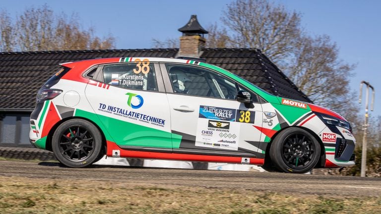 De Renault Clio van Leo Kurstjens en Theo Dijkmans (foto: Steven van Veenendaal, Motul Clio Rally Trophy).