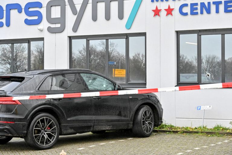 De auto waarop werd geschoten (foto: Tom van der Put/SQ Vision).