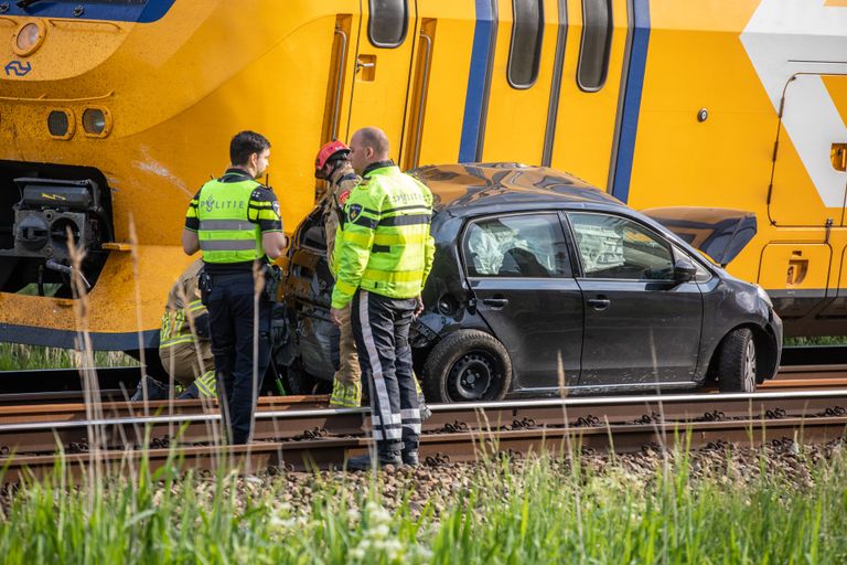 Hoe het mis kon gaan op het spoor aan de Marconilaan in Bergen op Zoom wordt onderzocht (foto: Christian Traets/SQ Vision).