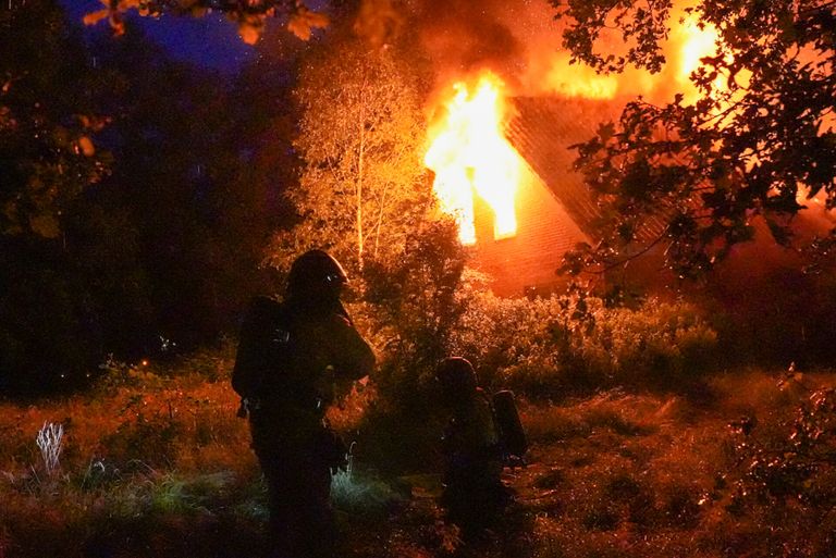 Het huis brandde geheel uit (foto: Harrie Grijseels/SQ Vision).