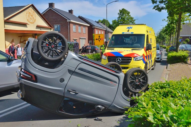 Gelukkig schoten omstanders te hulp (foto: Rico Vogels).