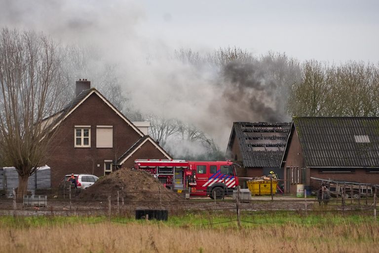 De stal brandde uit (foto: Gabor Heeres/SQ Vision).