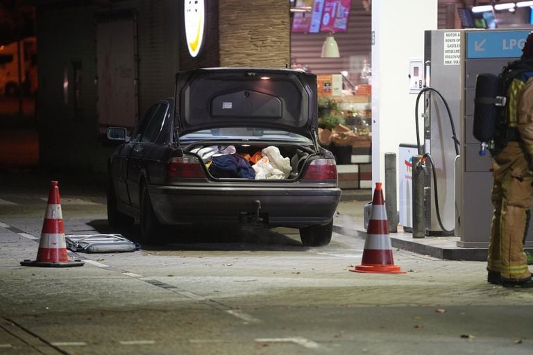 De auto waar het lek werd geconstateerd (foto: WdG/SQ Vision).