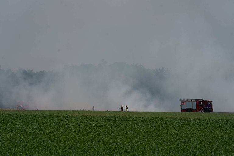 De brand ging gepaard met veel rook (foto: WdG/SQ Vision).