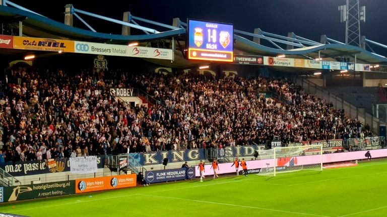 Supporters van de KingSide (foto: Leon Voskamp).
