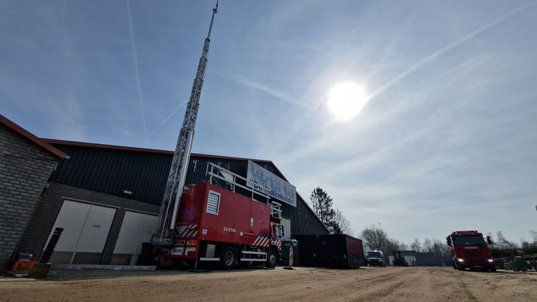 De extra zendmast voor het C2000-systeem bij Paaspop (foto: Noël van Hooft)