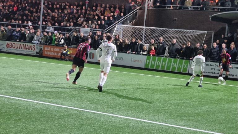 OJC Rosmalen - Almere City FC. (Foto: Leon Voskamp)