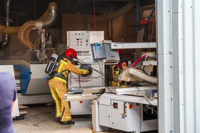 Brand bij houtverwerkingsbedrijf (foto: Dave Hendriks/SQ Vision).