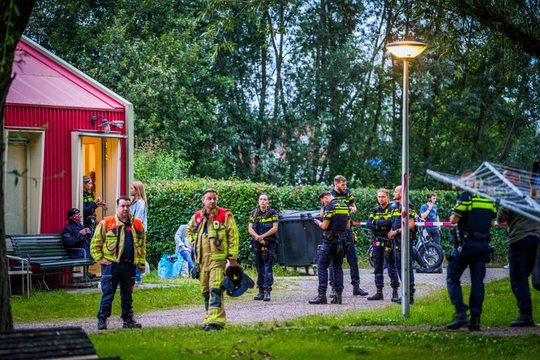 Politie heeft een deel van de omgeving afgezet (foto: SQ Vision).