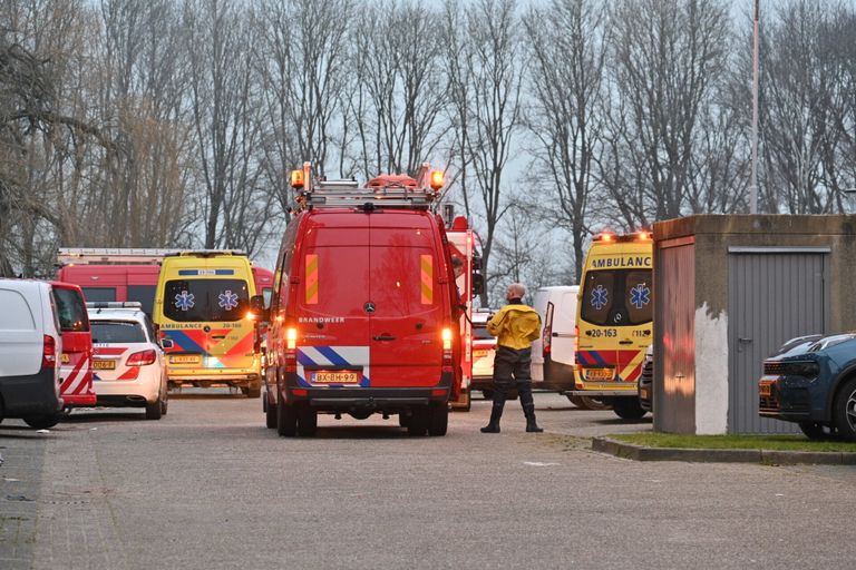 Een beeld van de zoektocht bij de Wensel Cobergherstraat in Breda (foto: Tom van der Put).