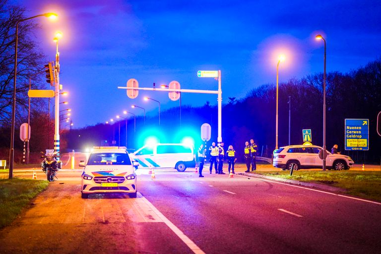 Het ging mis op de kruising halverwege de weg van Eindhoven naar Helmond (foto: SQ Vision).