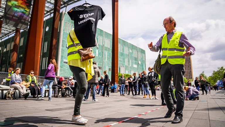 Protest tegen coronamaatregels (foto: Sem van Rijssel/ SQ Vision).