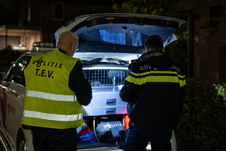 Ook het  Team Explosieven Veiligheid kwam naar De Baken in Den Bosch (foto: Iwan van Dun/SQ Vision).