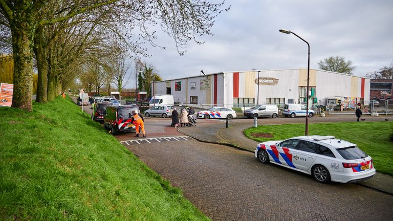 Het bedrijf waar het ongeluk gebeurde (foto: Tom van der Put/SQ Vision Mediaprodukties).