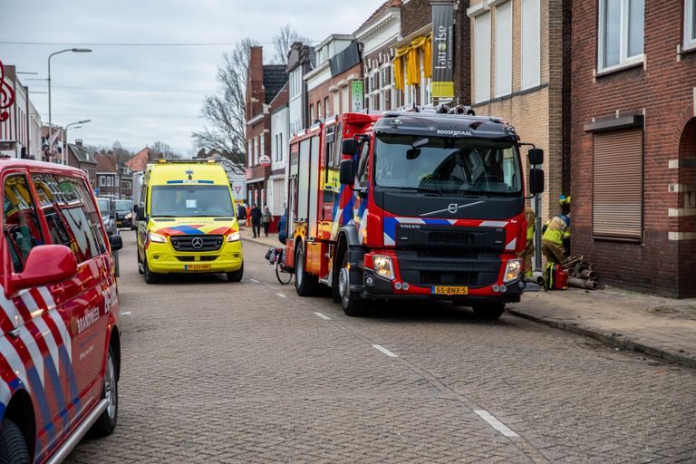 Het slachtoffer is in een ambulance naar een ziekenhuis gebracht (foto: Christian Traets/SQ Vision).