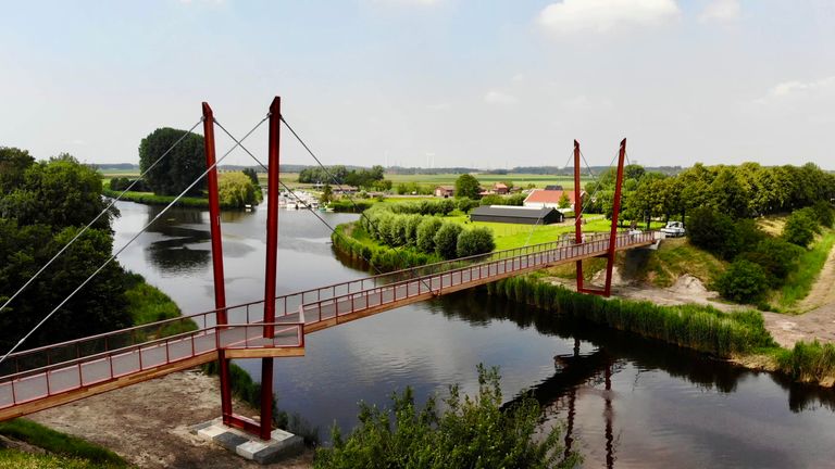 Eeuwenlang voer er pontje over het Lamgat (foto: Erik Peeters).