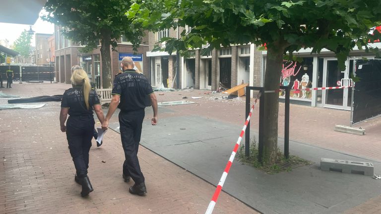 Bij daglicht is de schade aan de winkel goed te zien (foto: Alice van der Plas).