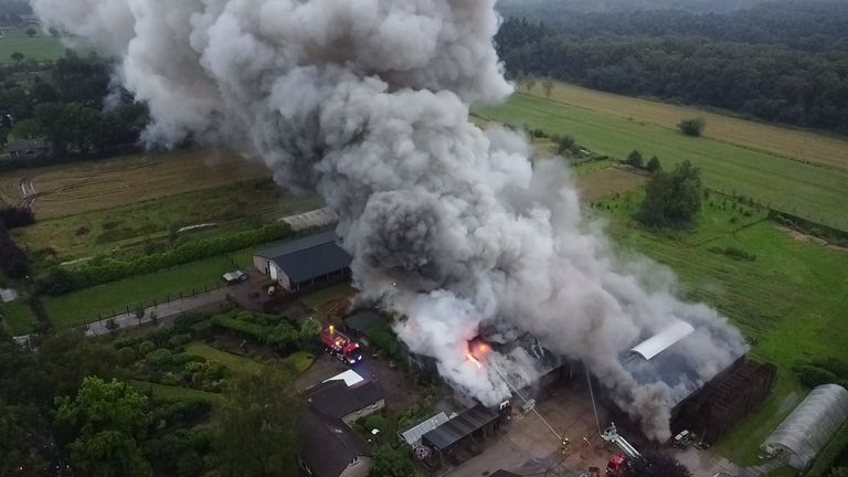 De rook verspreidt zich over een groot gebied (foto: Bart Meesters/Meesters Multi Media/SQ Vision).