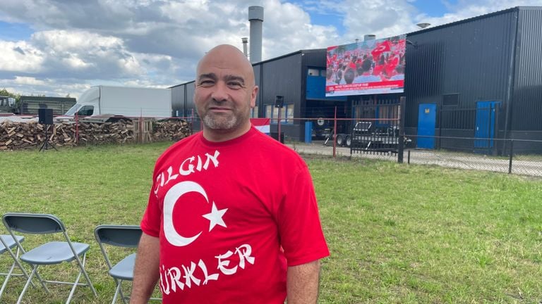 Murat Toker, vooral voor Turkije, maar ook Oranje-fan (foto: Imke van de Laar).